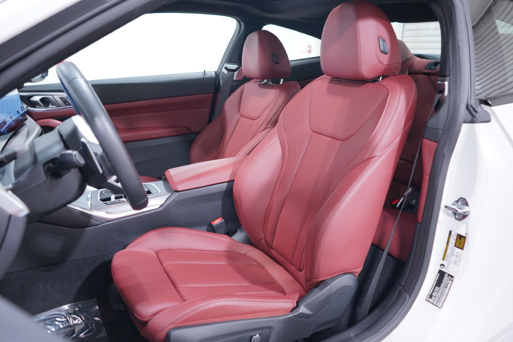 Used 2026 BMW M440i Coupe w/ Shadowloine Package RWD image 7
