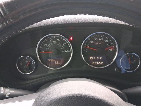 Used 2015 Jeep Wrangler Unlimited Rubicon image 9