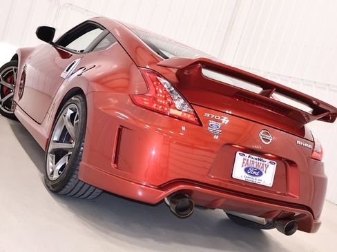 Used 2013 Nissan 370Z NISMO RWD image 26