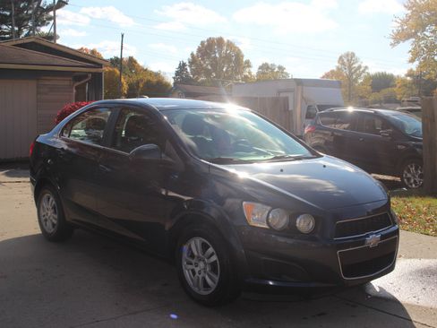 Used 2015 Chevrolet Sonic LT w/ Advanced Safety Package image 2