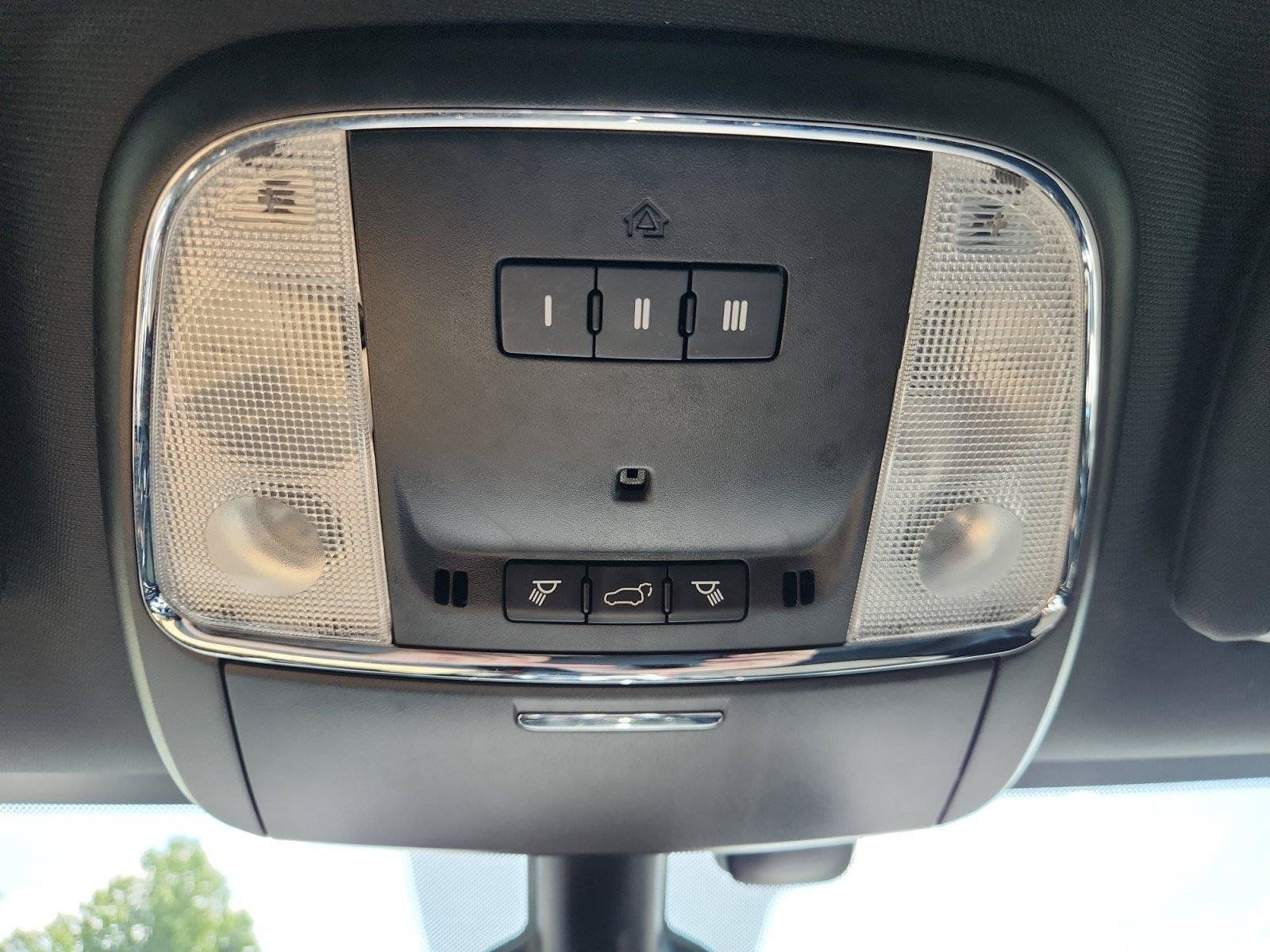 Used 2022 Jeep Grand Cherokee Laredo X AWD/4WD image 28