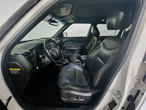 Used 2014 Kia Soul ! w/ Sun & Sound Package image 13