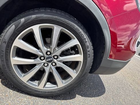 Used 2019 Lincoln Nautilus Select FWD image 10