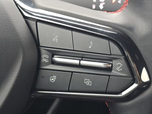 Used 2024 Chevrolet Blazer EV RS image 33