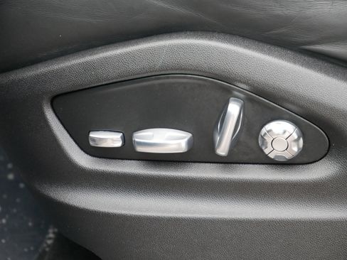 Used 2021 Porsche Cayenne image 22