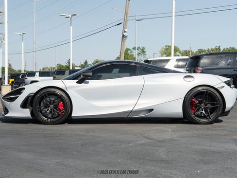 Used 2018 McLaren 720S Luxury image 3
