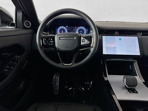 Used 2025 Land Rover Range Rover Evoque S image 23