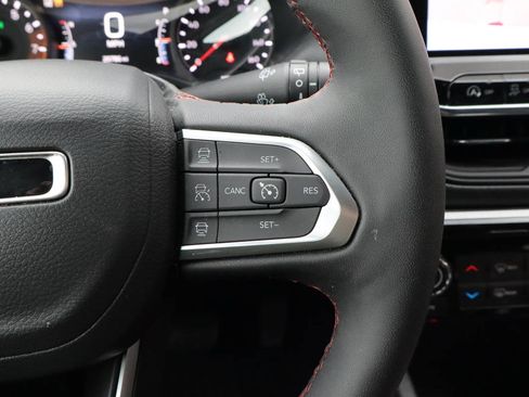 Used 2026 Jeep Compass Trailhawk AWD/4WD image 25