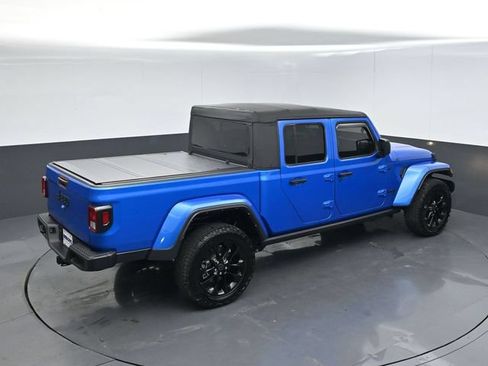 Used 2025 Jeep Gladiator Sport AWD/4WD image 41