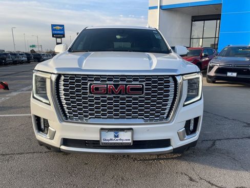 Used 2021 GMC Yukon Denali w/ Denali Premium Package image 7