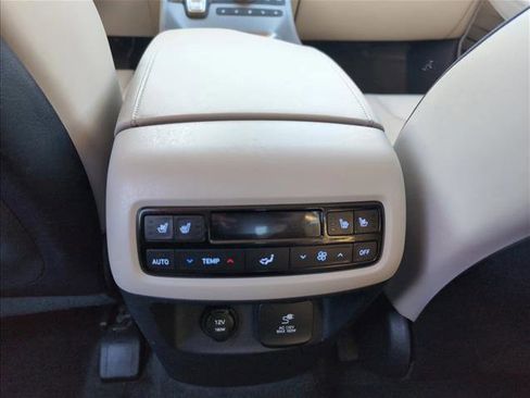 Used 2024 Hyundai Palisade Calligraphy image 19