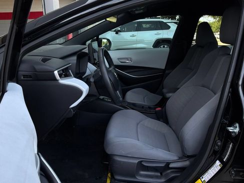 Used 2025 Toyota Corolla SE FWD image 10