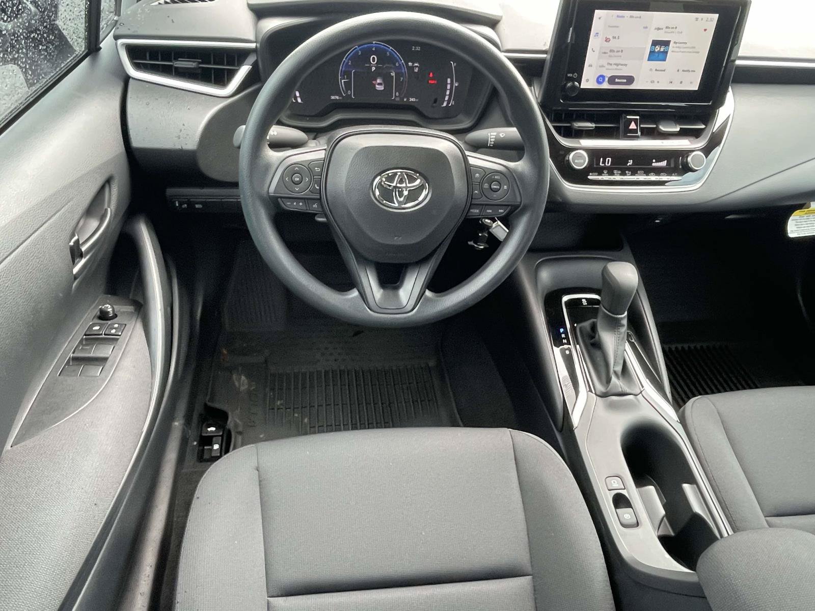 Used 2026 Toyota Corolla LE FWD image 12