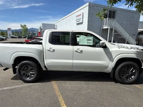 New 2026 Nissan Frontier SV w/ Tow Package AWD/4WD image 3
