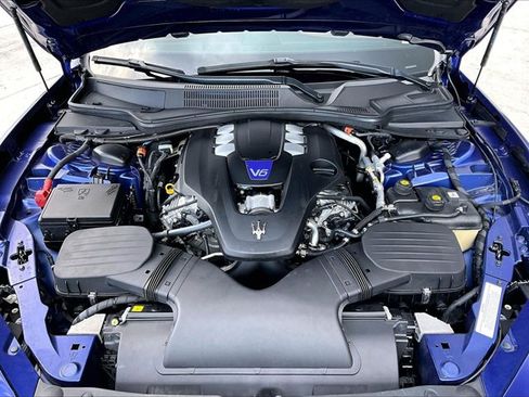 Used 2022 Maserati Ghibli Modena RWD image 11