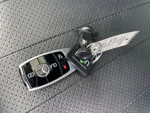 Used 2018 Mercedes-Benz E 300 image 29