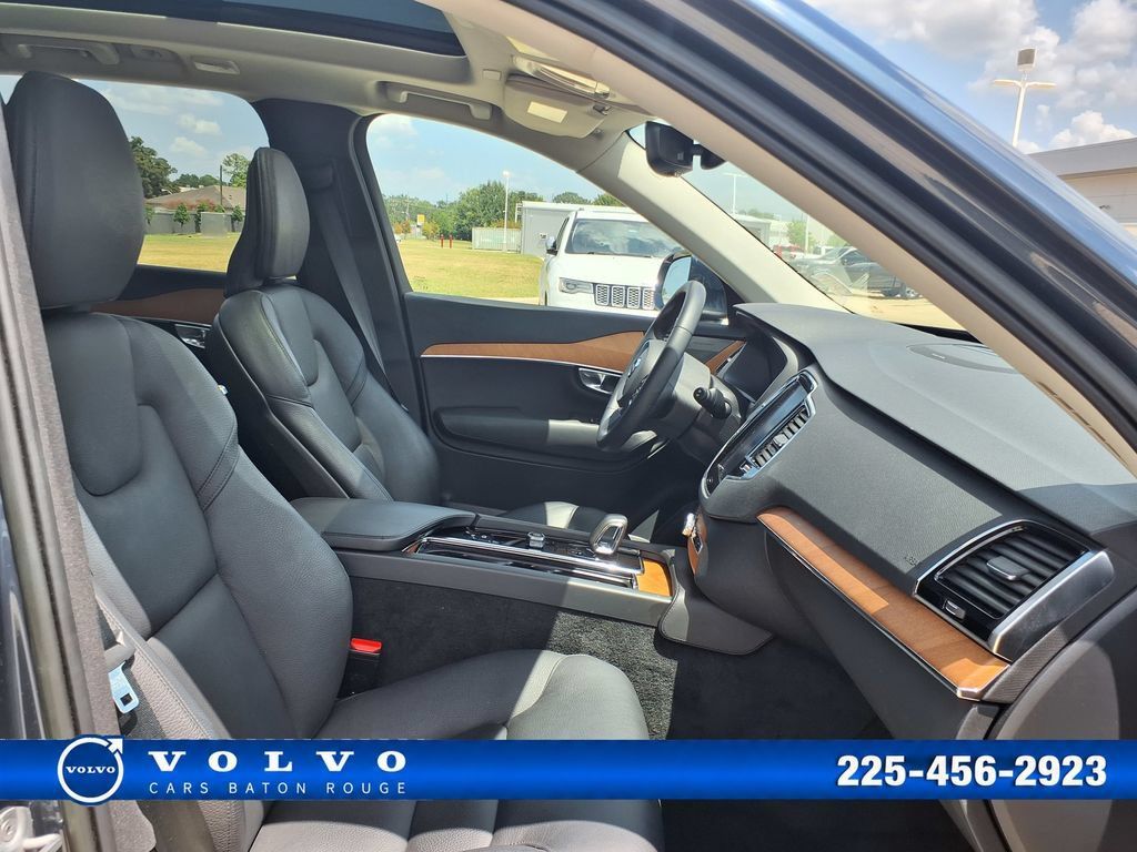 Certified 2024 Volvo XC90 B5 Plus w/ Protection Package Premier AWD/4WD image 24