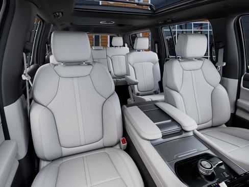 New 2026 Jeep Grand Wagoneer 4DR 4WD image 16