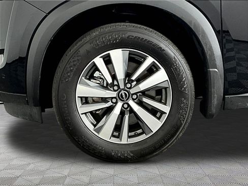 Used 2025 Nissan Pathfinder SL AWD/4WD image 31