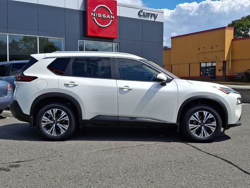 Used 2023 Nissan Rogue SV w/ SV Premium Package AWD/4WD image 8