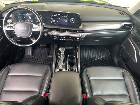 Certified 2025 Kia Telluride LX FWD image 18