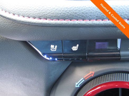 Used 2021 Chevrolet Blazer RS w/ Enhanced Convenience Package image 21