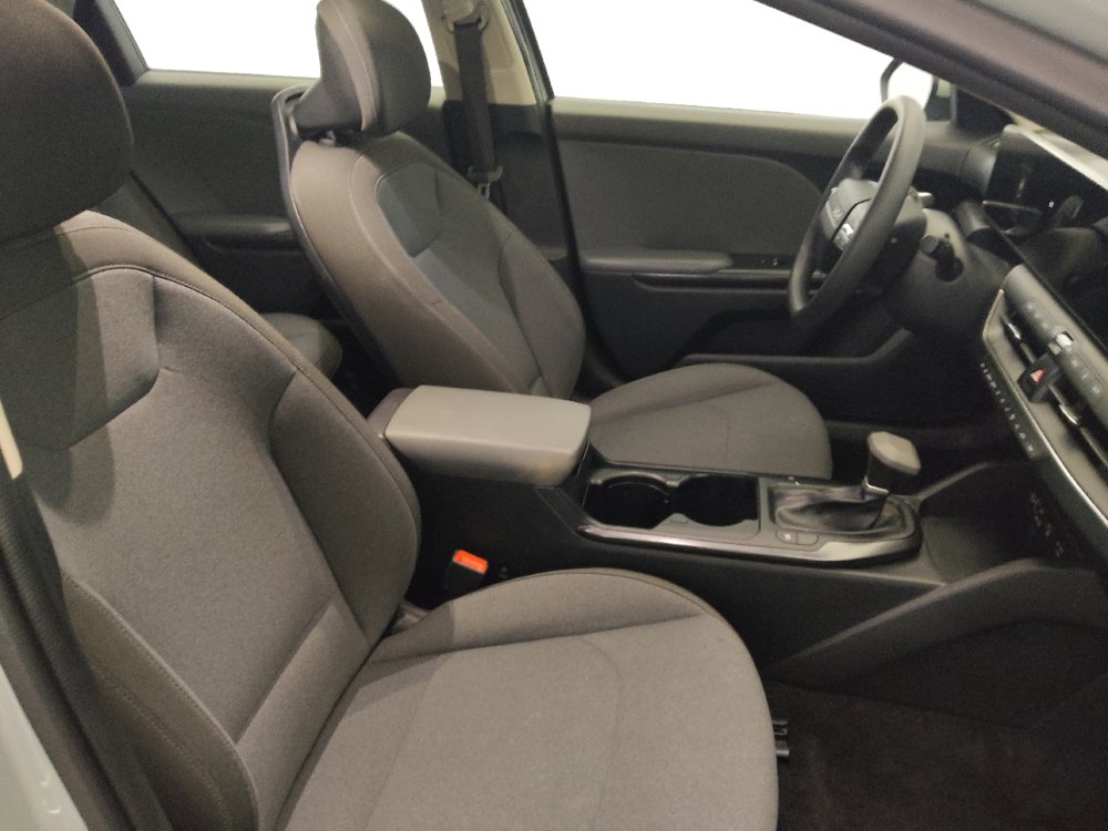 Used 2025 Kia K4 FWD image 21