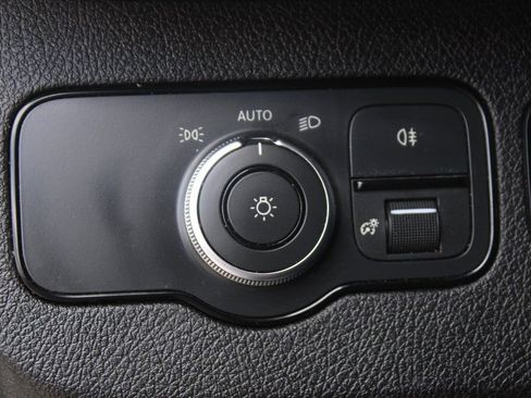 Used 2019 Mercedes-Benz Sprinter 144 Cargo image 15