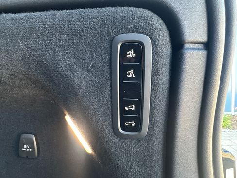 Used 2025 Volvo EX90 Ultra AWD/4WD image 43