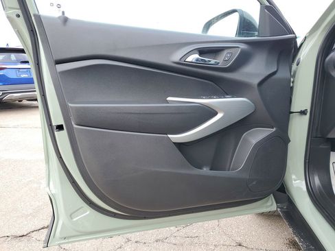 Used 2024 Chevrolet Trax RS image 19