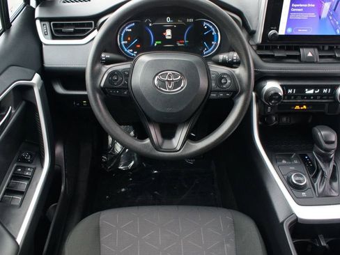Used 2024 Toyota RAV4 XLE image 5