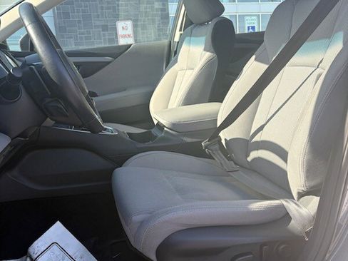Used 2022 Subaru Legacy Premium image 9