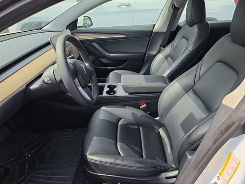 Used 2023 Tesla Model 3 Standard Range RWD image 3