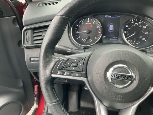 Used 2019 Nissan Rogue SV w/ Sun & Sound Touring Package image 20