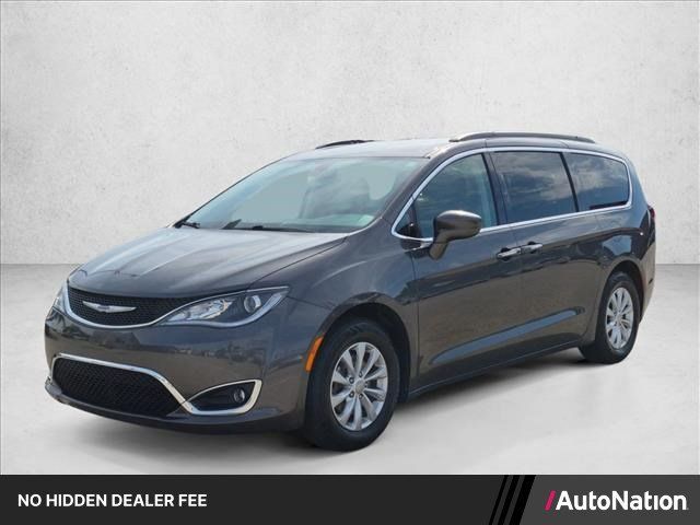 Used 2018 Chrysler Pacifica Touring Plus FWD image 1