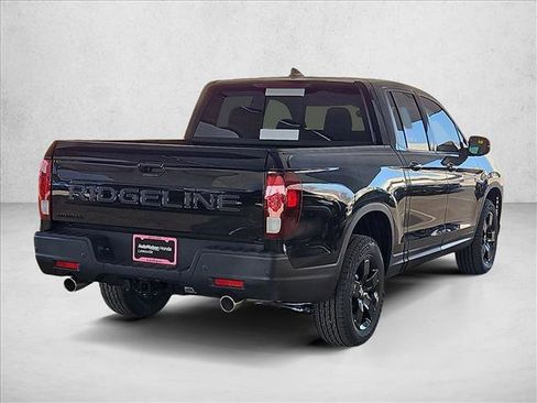 New 2026 Honda Ridgeline Black Edition image 2