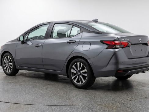 Used 2025 Nissan Versa SV image 6