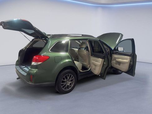 Used 2012 Subaru Outback 2.5i Premium AWD/4WD image 12