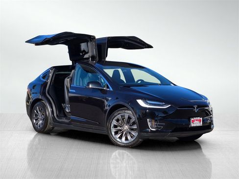 Used 2017 Tesla Model X 100D image 2
