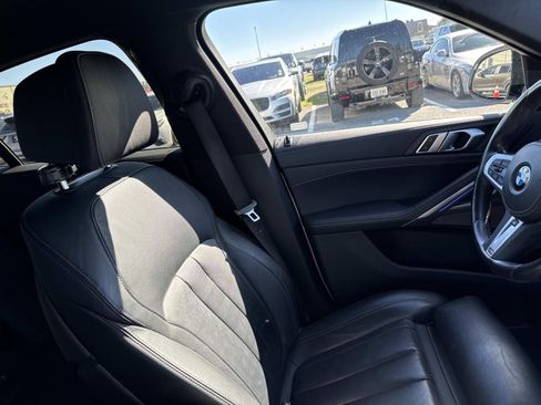 Used 2022 BMW X6 xDrive40i w/ M Sport Package image 11