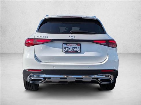 Certified 2025 Mercedes-Benz GLC 300 image 7