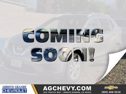 Used 2016 Nissan Rogue SV w/ SV Premium Package