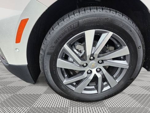 Used 2024 Chevrolet Equinox Premier image 22