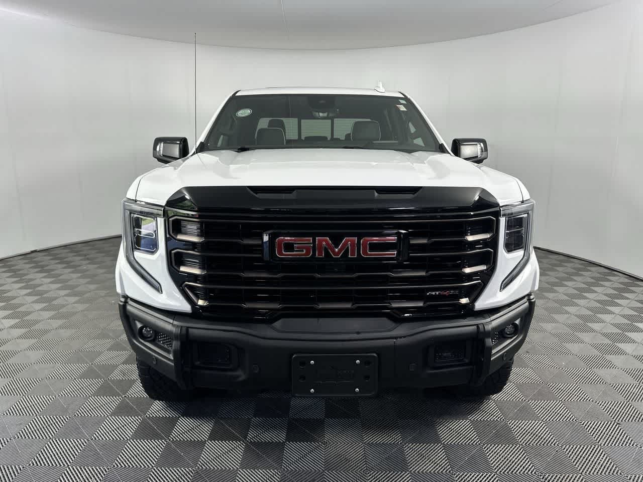 Used 2025 GMC Sierra 1500 AT4X AWD/4WD image 19