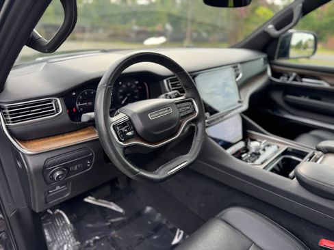 Used 2024 Jeep Grand Wagoneer L 4WD image 27