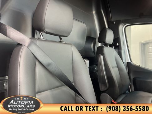 Used 2025 Mercedes-Benz Sprinter 3500 w/ Parking Package image 13