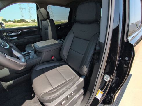 New 2026 GMC Sierra 1500 Denali image 10