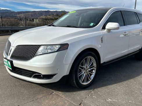 Used 2013 Lincoln MKT EcoBoost image 17
