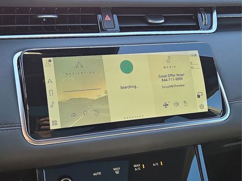 Used 2023 Land Rover Range Rover Evoque SE image 24