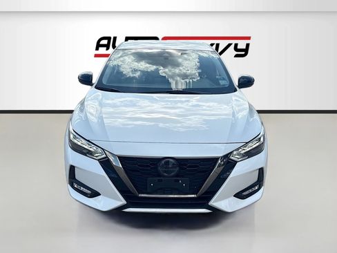 Used 2023 Nissan Sentra SR FWD image 2